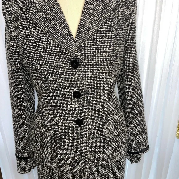 INC Tweed Suit 2 piece skirt and blazer set - Picture 2 of 6
